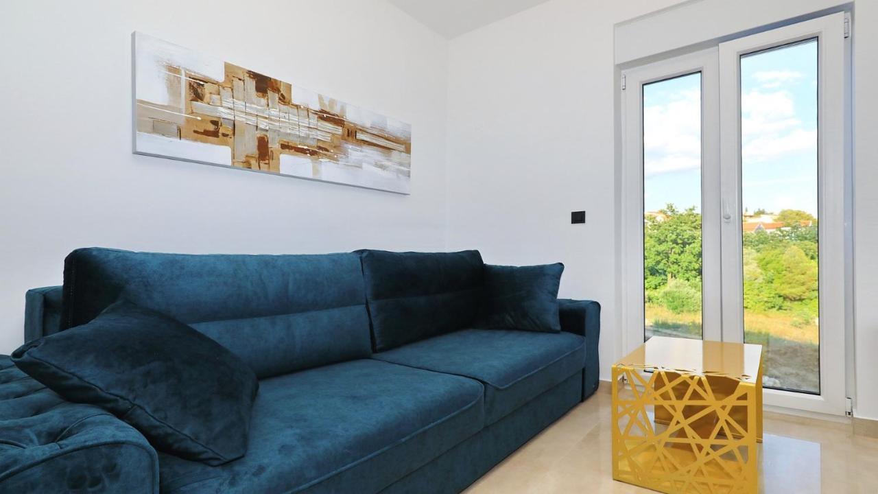 Adastra Apartments มาสเลนีซา ภายนอก รูปภาพ