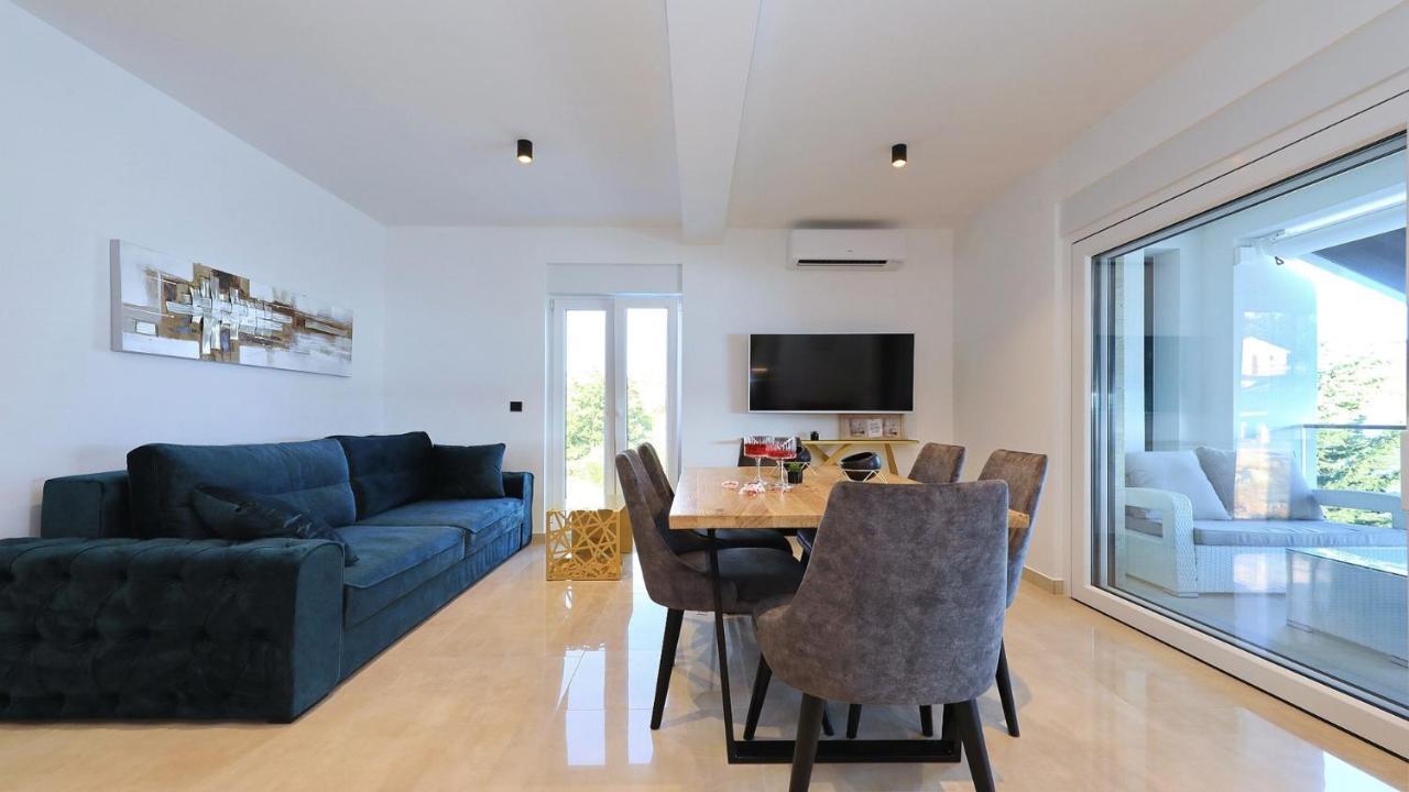 Adastra Apartments มาสเลนีซา ภายนอก รูปภาพ