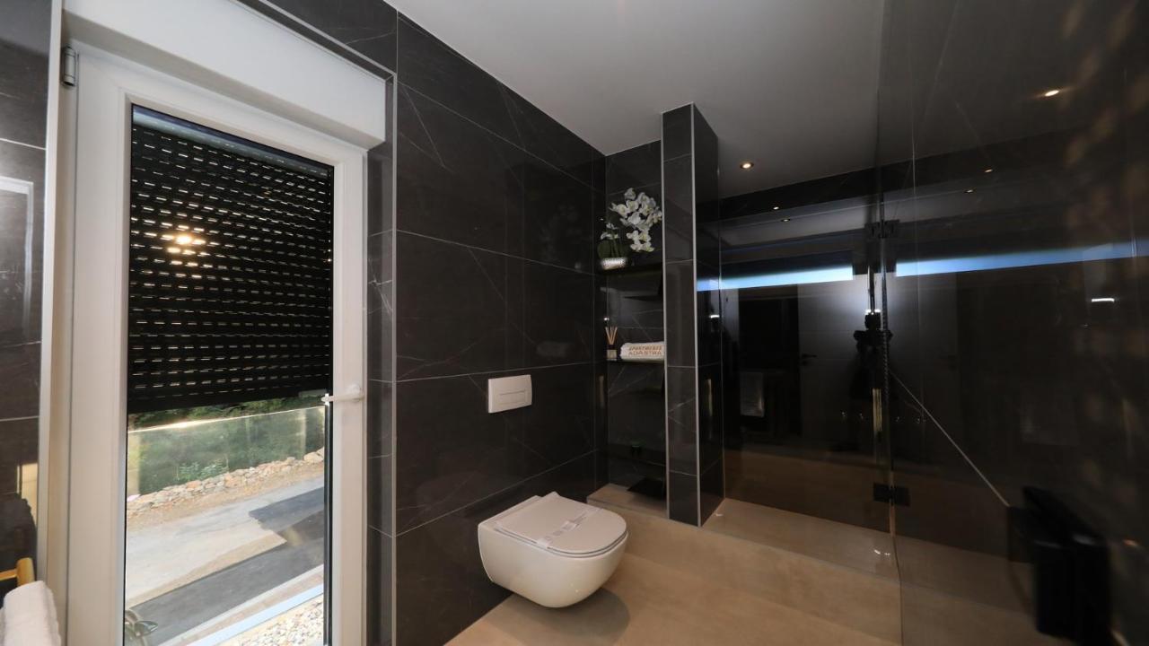 Adastra Apartments มาสเลนีซา ภายนอก รูปภาพ