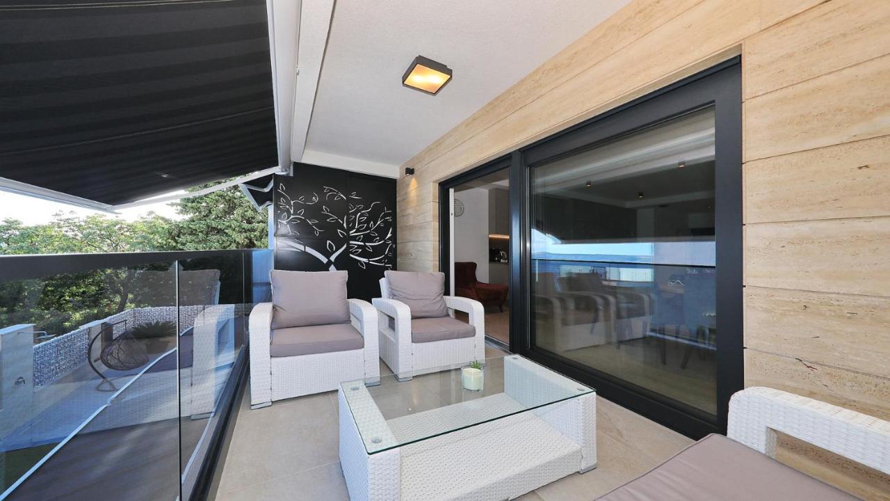 Adastra Apartments มาสเลนีซา ภายนอก รูปภาพ